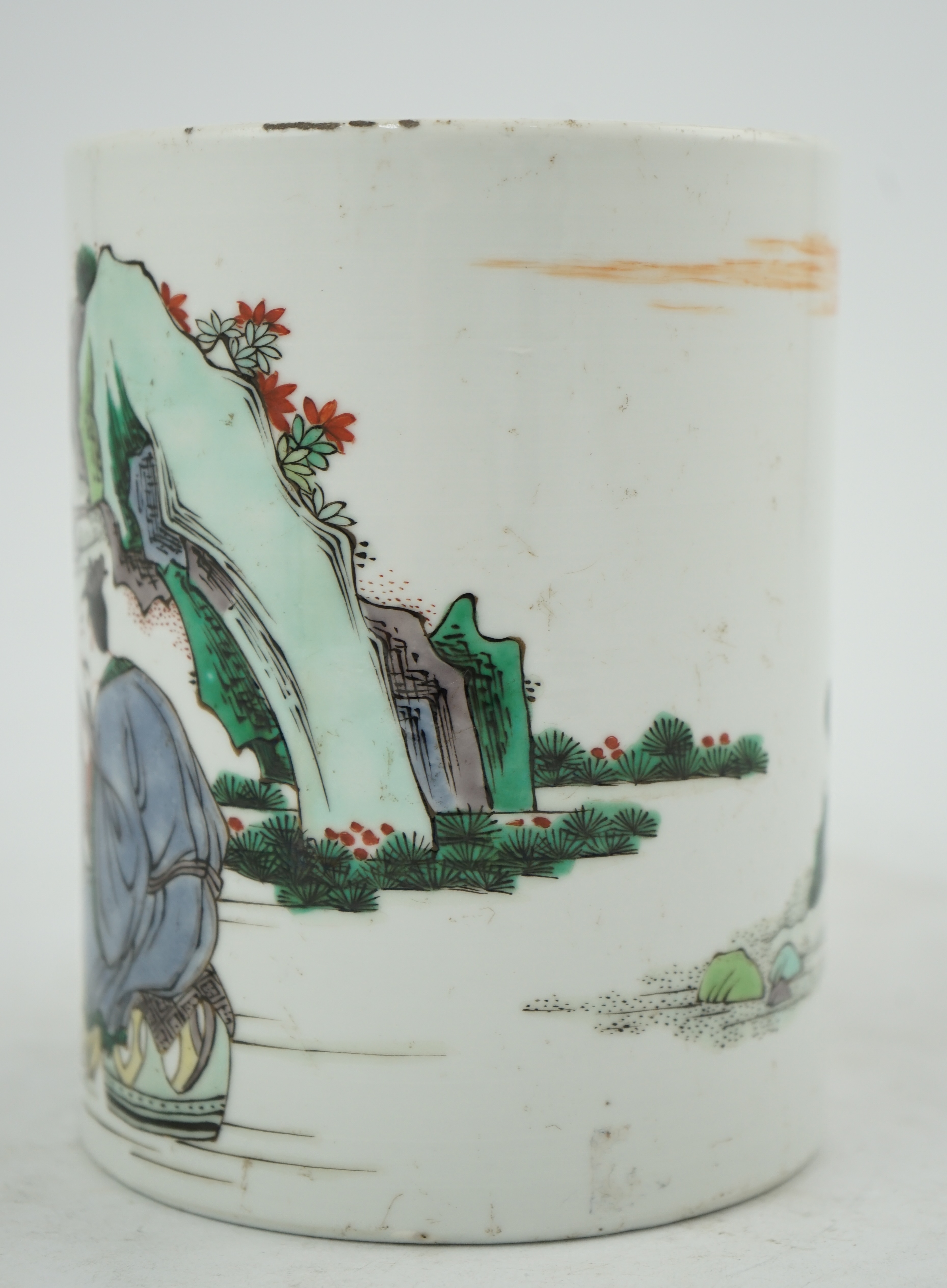 A Chinese famille verte ‘scholars’ brush pot, 15.3cm high